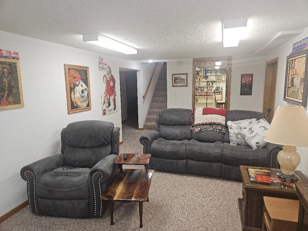 1531 Sunset Drive Belle Plaine IA 52208