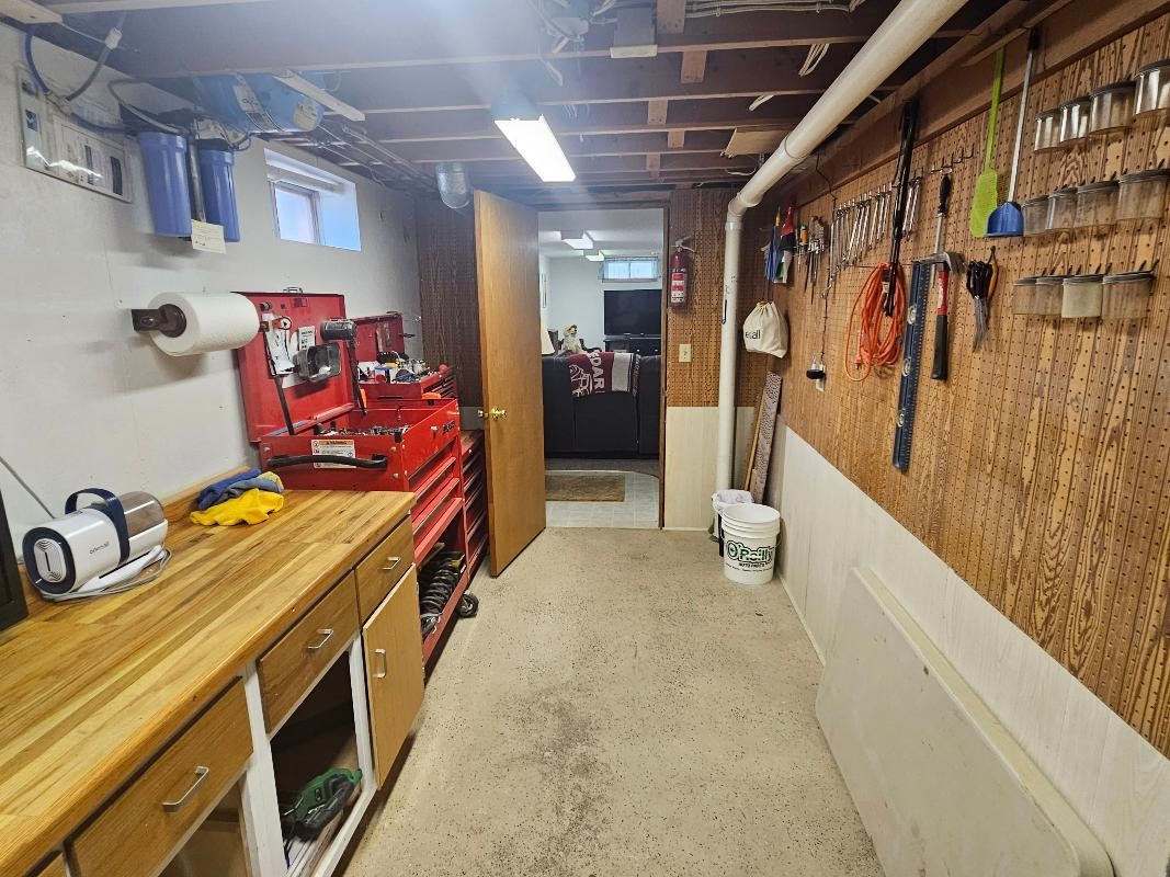 1531 Sunset Drive Belle Plaine IA 52208