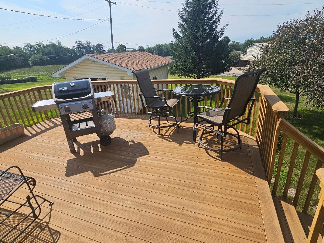 1531 Sunset Drive Belle Plaine IA 52208