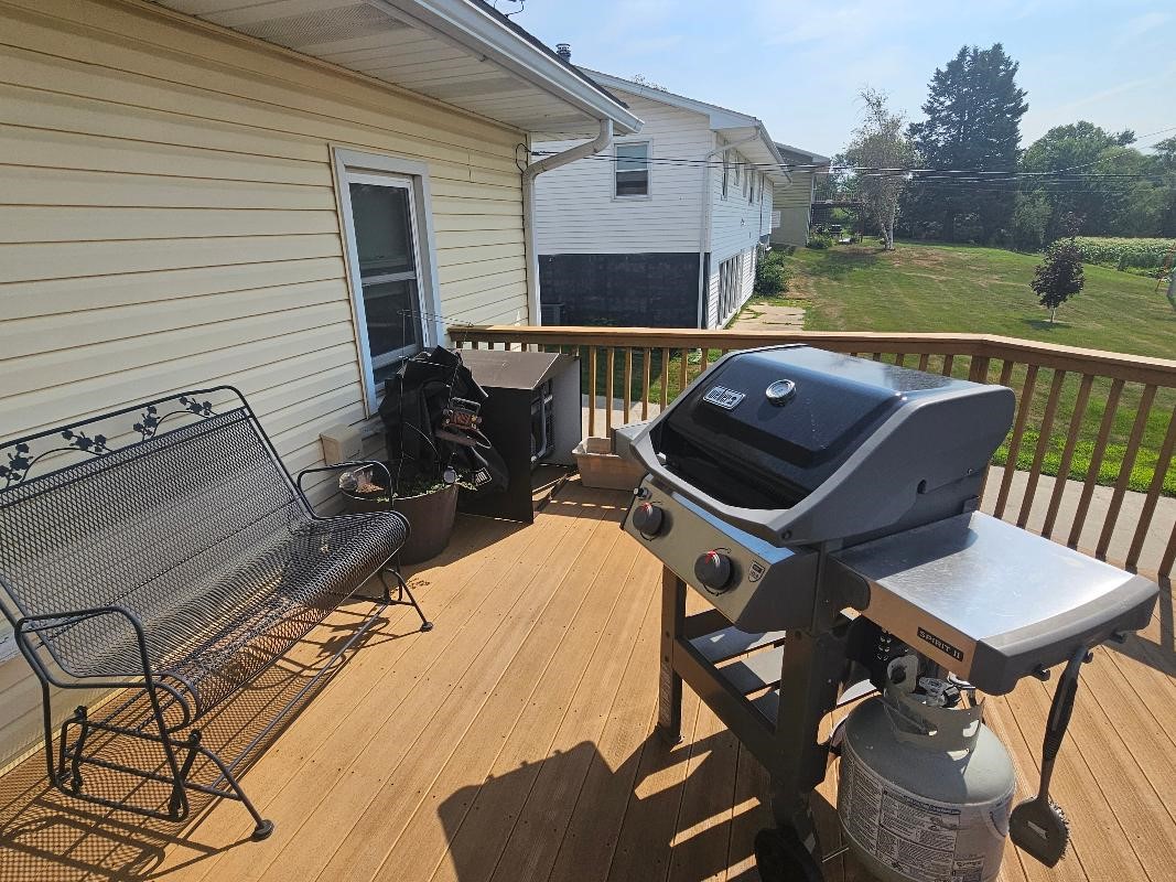 1531 Sunset Drive Belle Plaine IA 52208