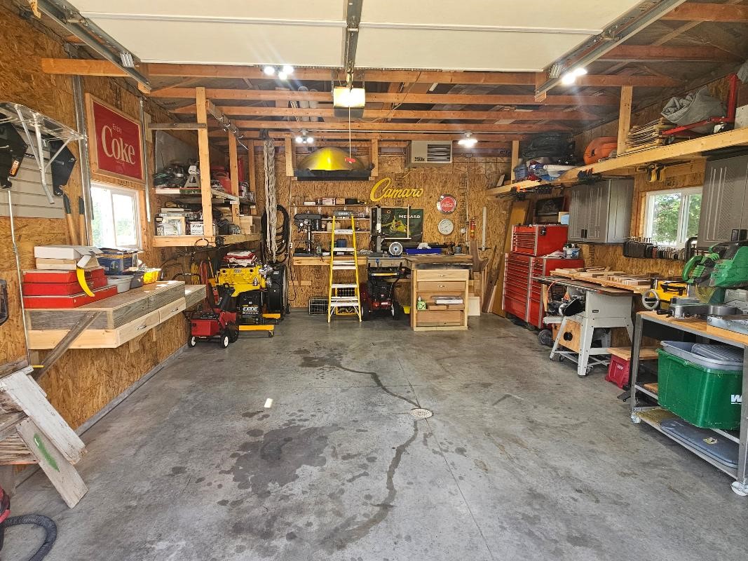 1531 Sunset Drive Belle Plaine IA 52208