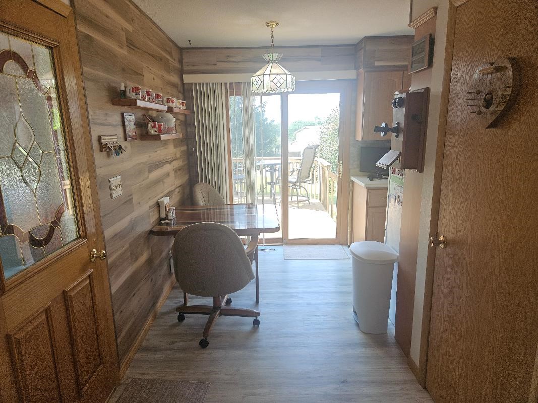 1531 Sunset Drive Belle Plaine IA 52208