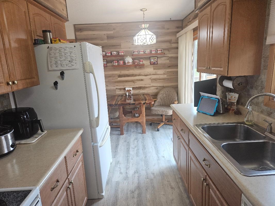 1531 Sunset Drive Belle Plaine IA 52208