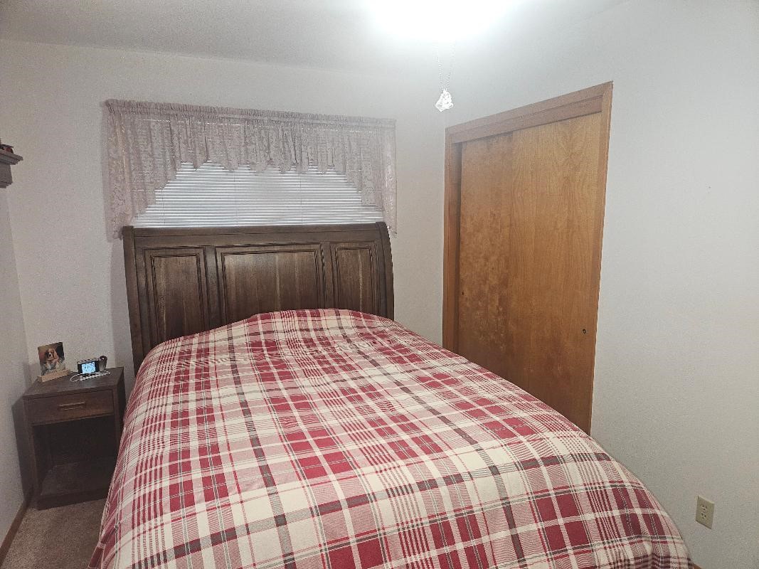 1531 Sunset Drive Belle Plaine IA 52208