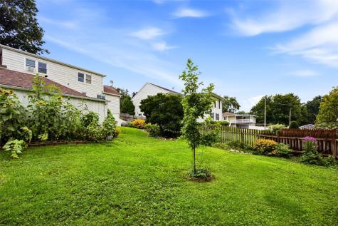 305 Pine Street Anamosa IA 52205