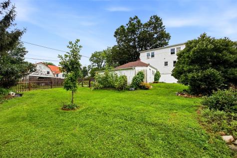 305 Pine Street Anamosa IA 52205