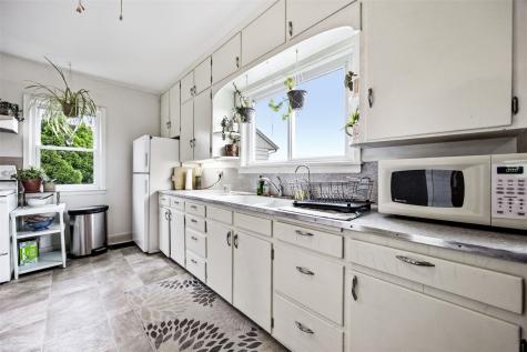 305 Pine Street Anamosa IA 52205