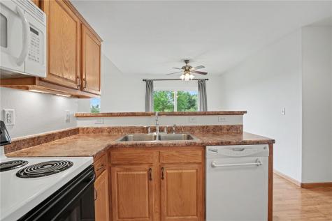 1875 Highland Road Ely IA 52227