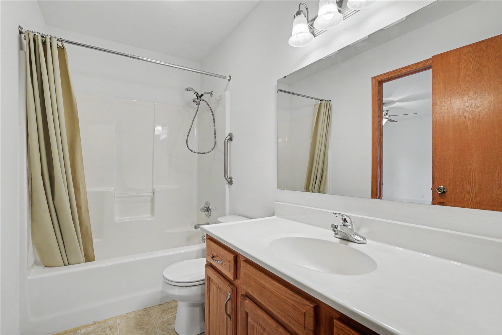 1875 Highland Road Ely IA 52227