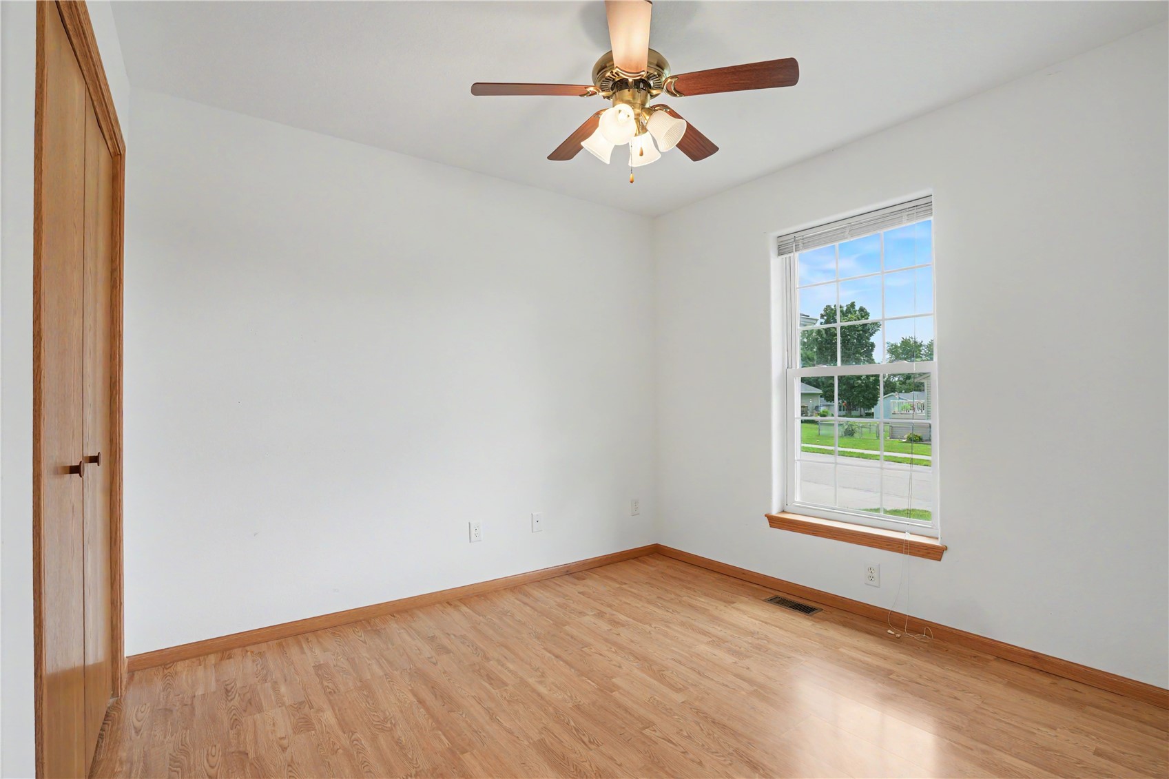1875 Highland Road Ely IA 52227