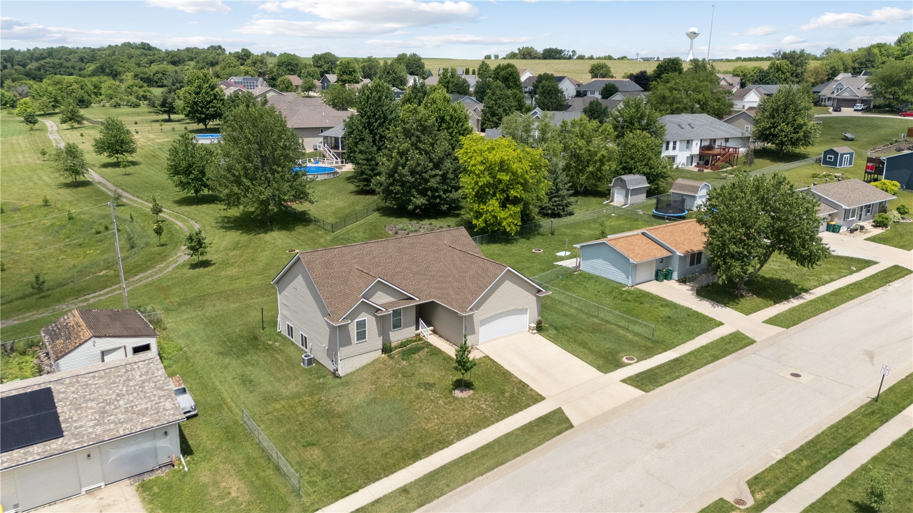 1875 Highland Road Ely IA 52227