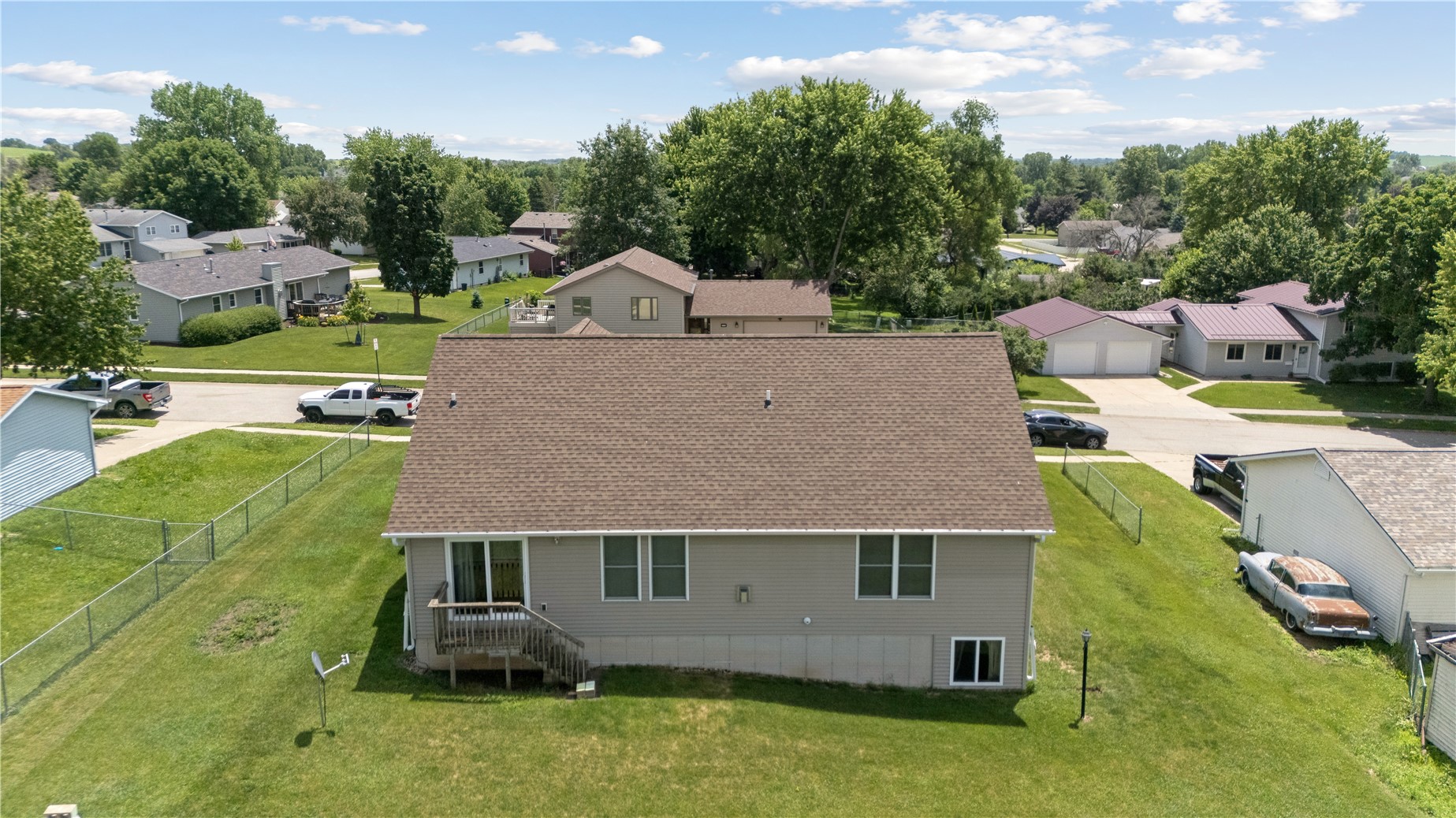 1875 Highland Road Ely IA 52227