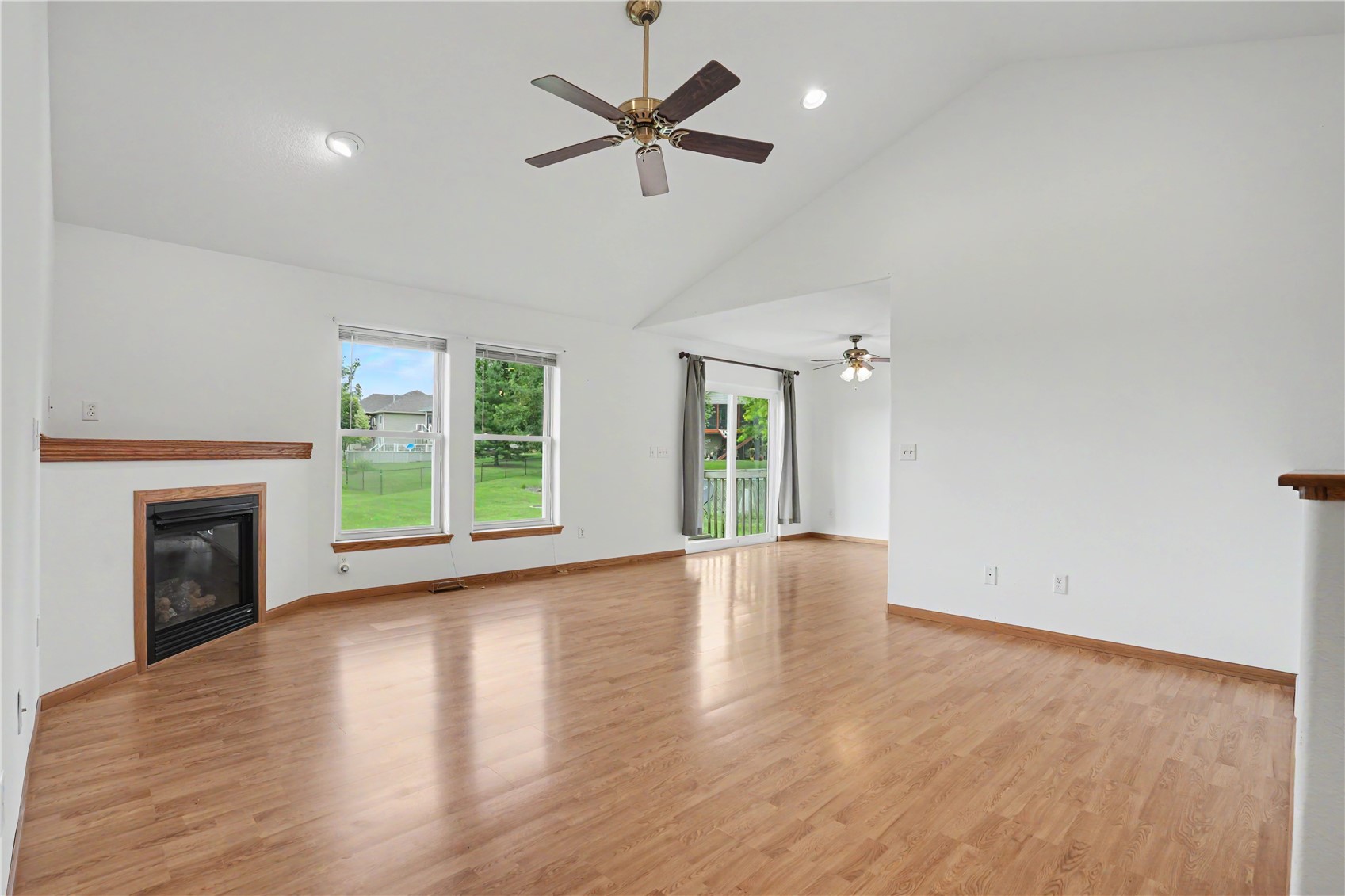 1875 Highland Road Ely IA 52227