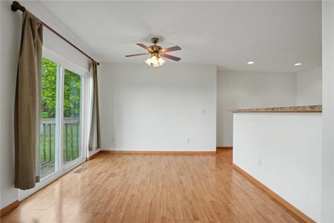 1875 Highland Road Ely IA 52227
