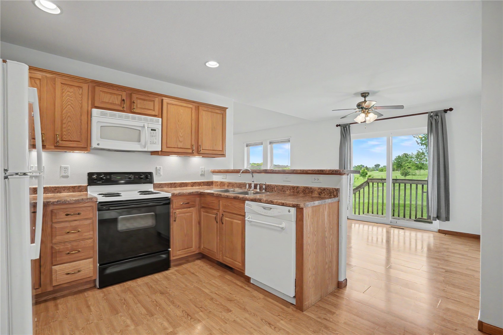 1875 Highland Road Ely IA 52227