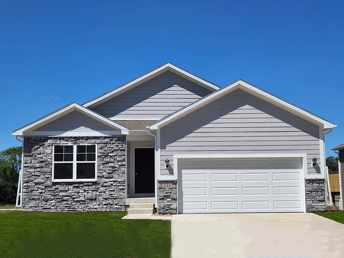 2774 Cecelia Drive Hiawatha IA 52233
