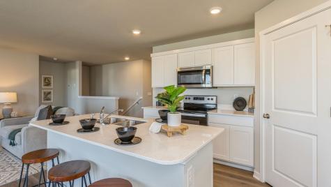 2774 Cecelia Drive Hiawatha IA 52233