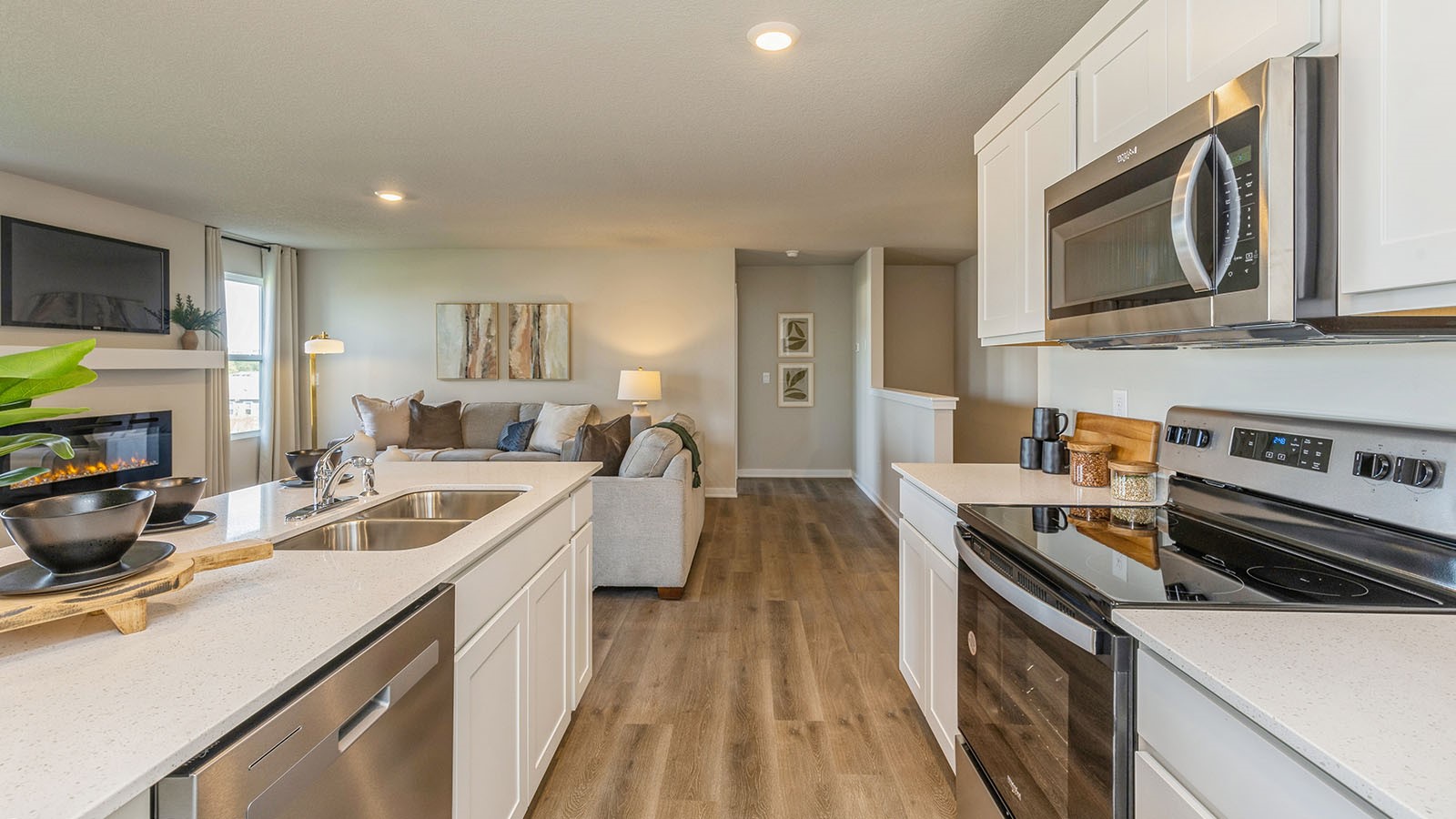 2774 Cecelia Drive Hiawatha IA 52233