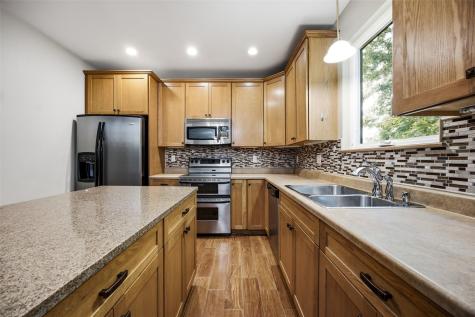 3018 27th Street SW Cedar Rapids IA 52404