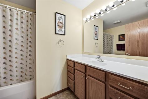 3018 27th Street SW Cedar Rapids IA 52404