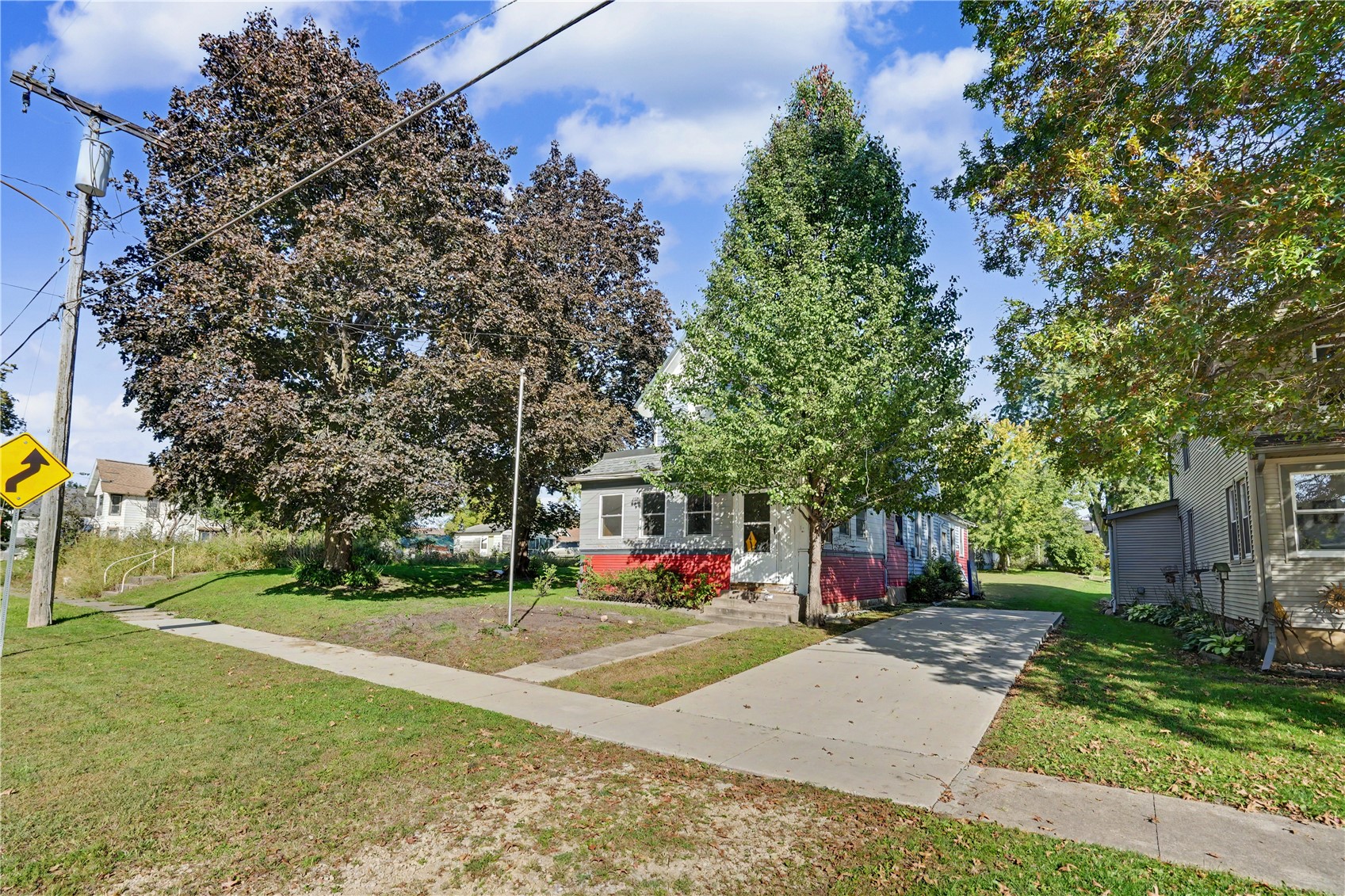322 1st Avenue Oxford Junction IA 52323