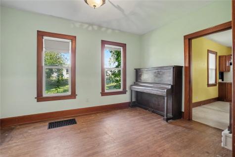 322 1st Avenue Oxford Junction IA 52323