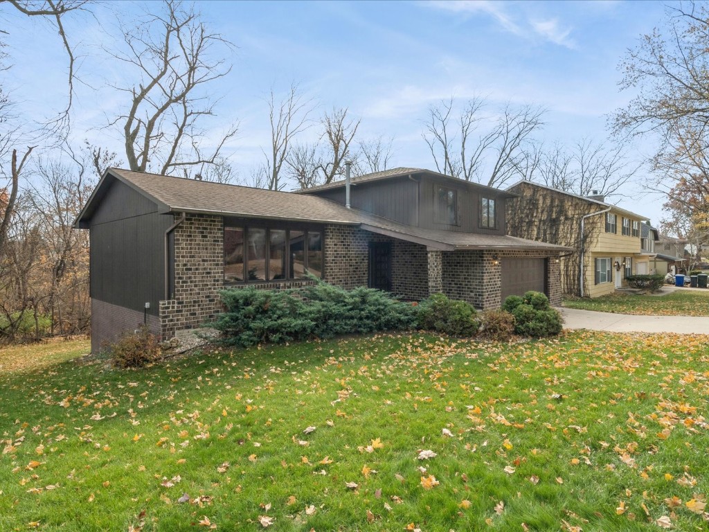 3130 Adirondack Drive NE Cedar Rapids IA 52402