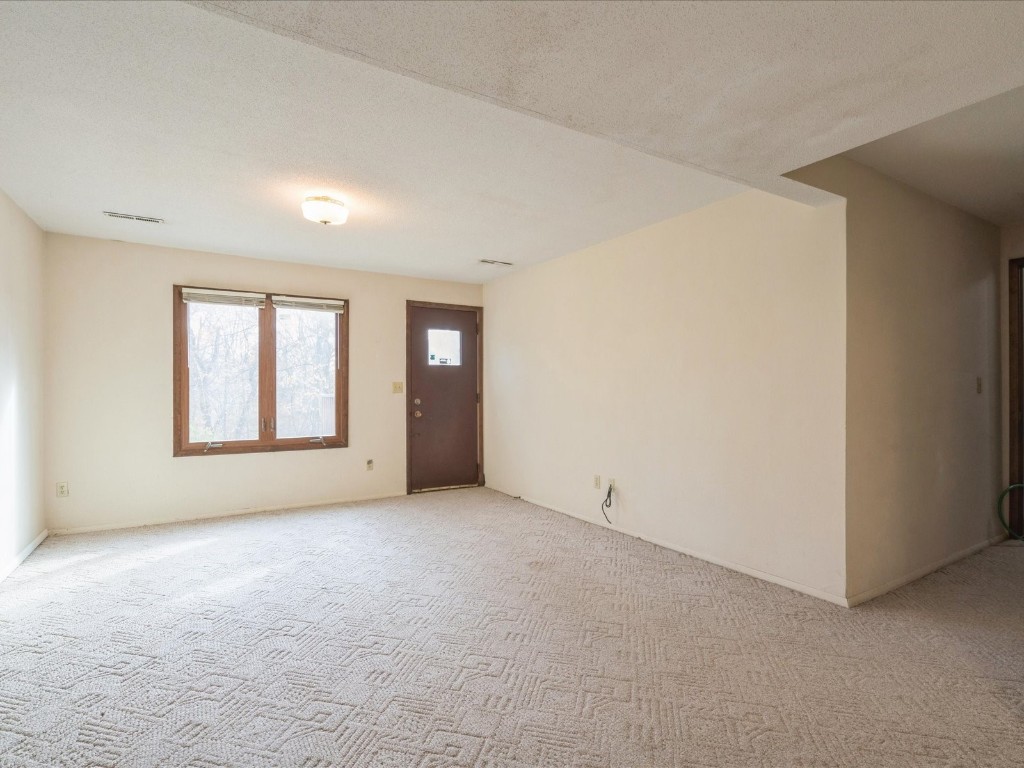 3130 Adirondack Drive NE Cedar Rapids IA 52402