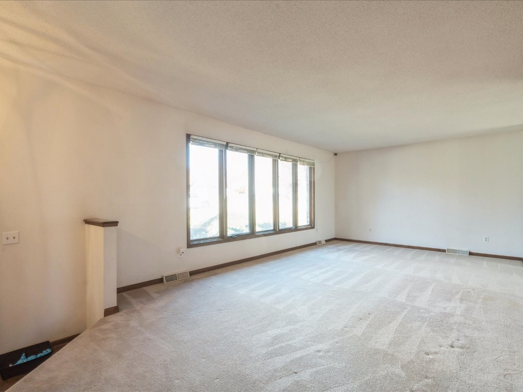 3130 Adirondack Drive NE Cedar Rapids IA 52402
