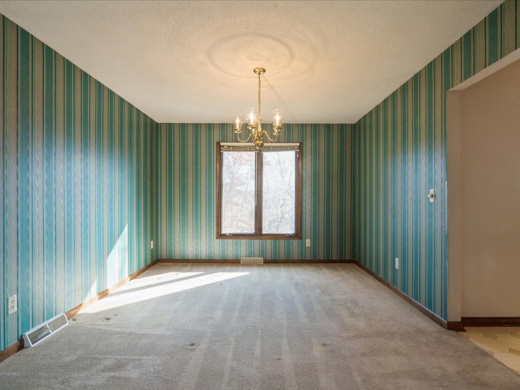 3130 Adirondack Drive NE Cedar Rapids IA 52402