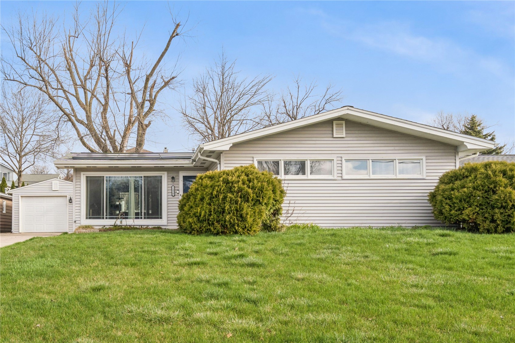 2430 O Avenue NW Cedar Rapids IA 52405