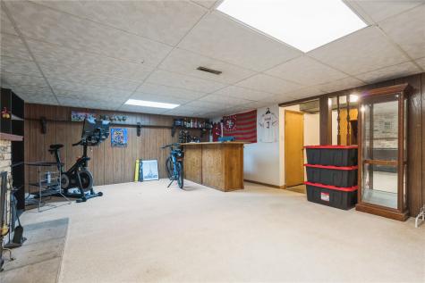 2430 O Avenue NW Cedar Rapids IA 52405