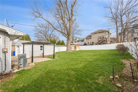 2430 O Avenue NW Cedar Rapids IA 52405