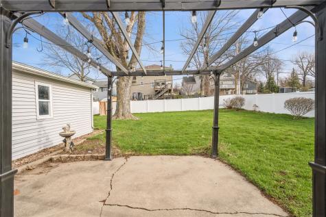 2430 O Avenue NW Cedar Rapids IA 52405