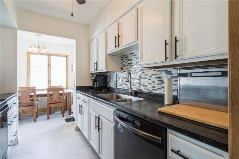 2430 O Avenue NW Cedar Rapids IA 52405