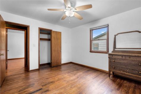 206 N 8th Avenue Vinton IA 52349