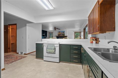 206 N 8th Avenue Vinton IA 52349