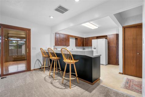206 N 8th Avenue Vinton IA 52349