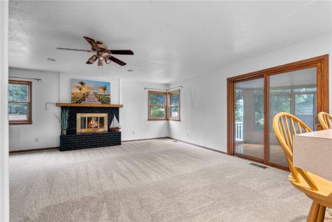 206 N 8th Avenue Vinton IA 52349