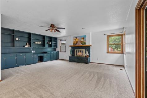 206 N 8th Avenue Vinton IA 52349