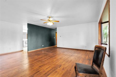 206 N 8th Avenue Vinton IA 52349