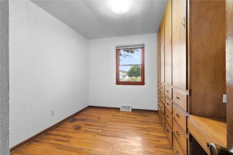 206 N 8th Avenue Vinton IA 52349