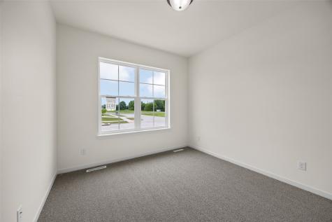 8815 Zeppelin Avenue NE Cedar Rapids IA 52402