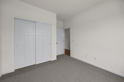 8815 Zeppelin Avenue NE Cedar Rapids IA 52402