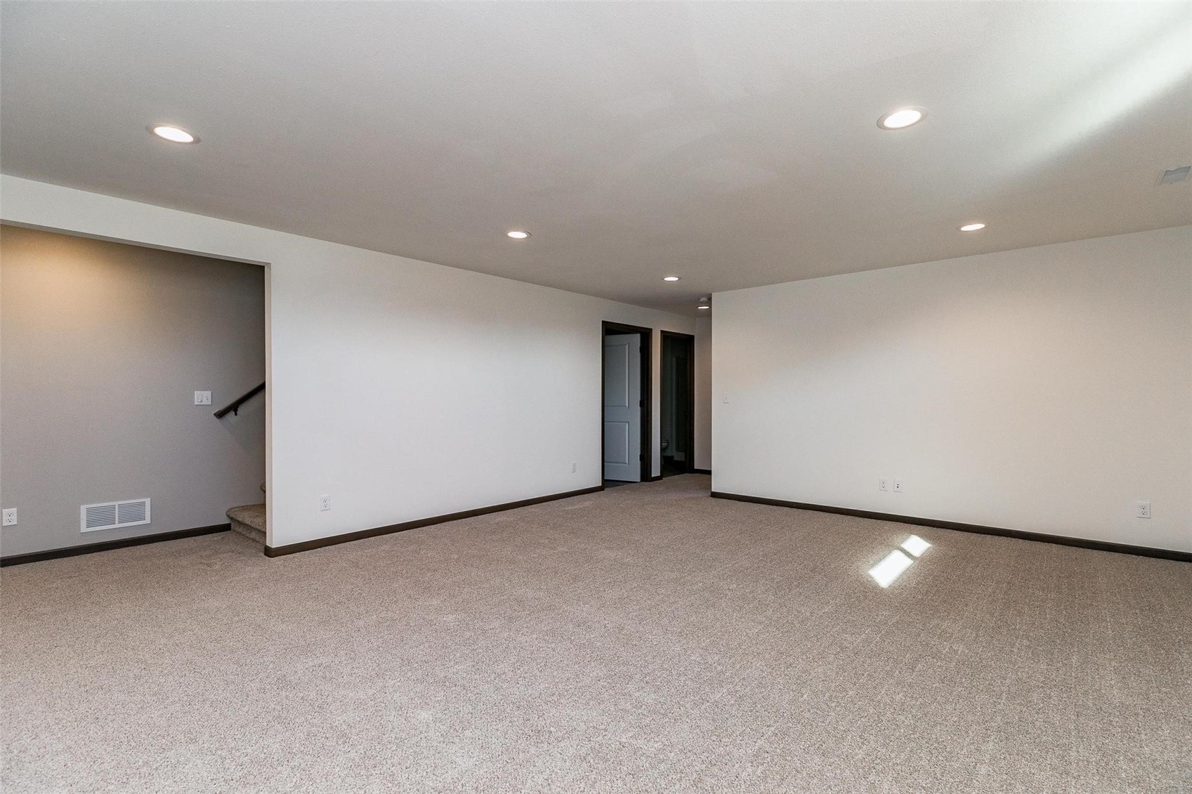 8815 Zeppelin Avenue NE Cedar Rapids IA 52402