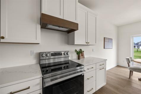 8815 Zeppelin Avenue NE Cedar Rapids IA 52402