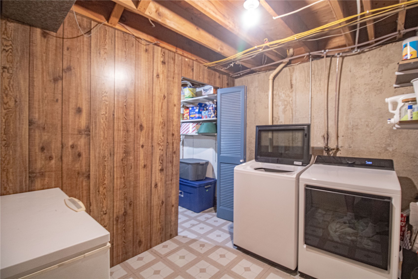 303 S Davis Street Anamosa IA 52205