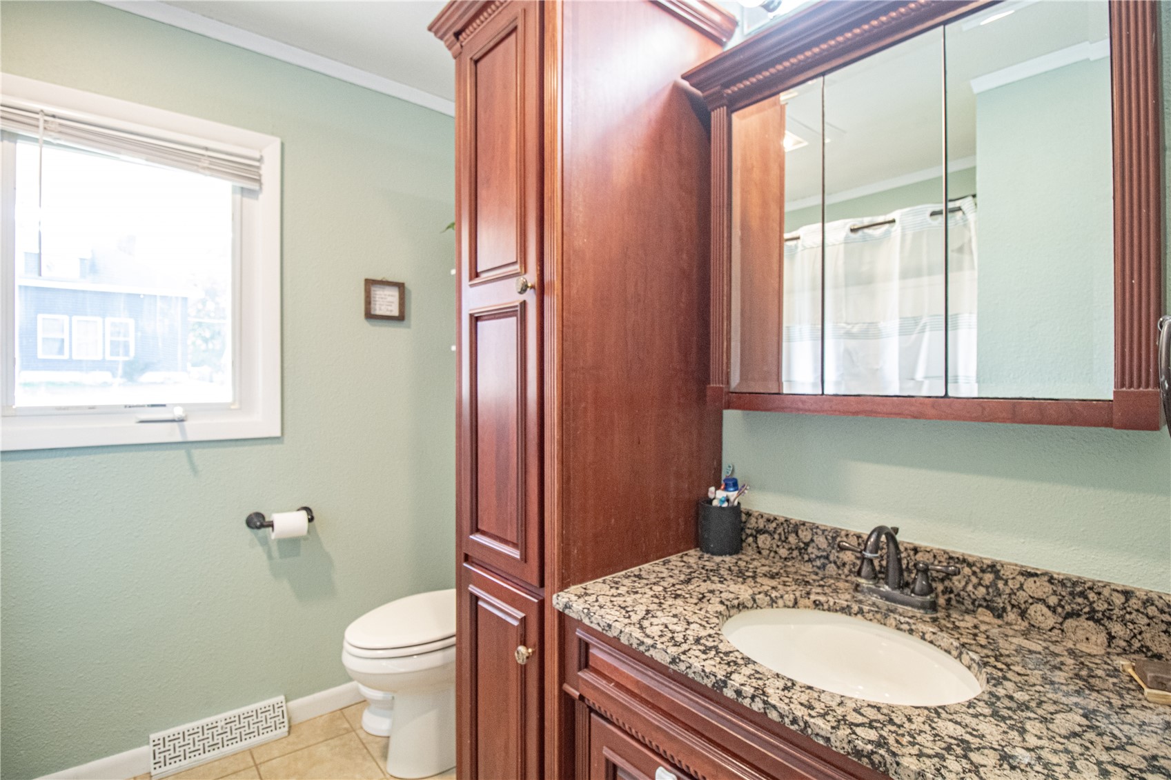 303 S Davis Street Anamosa IA 52205