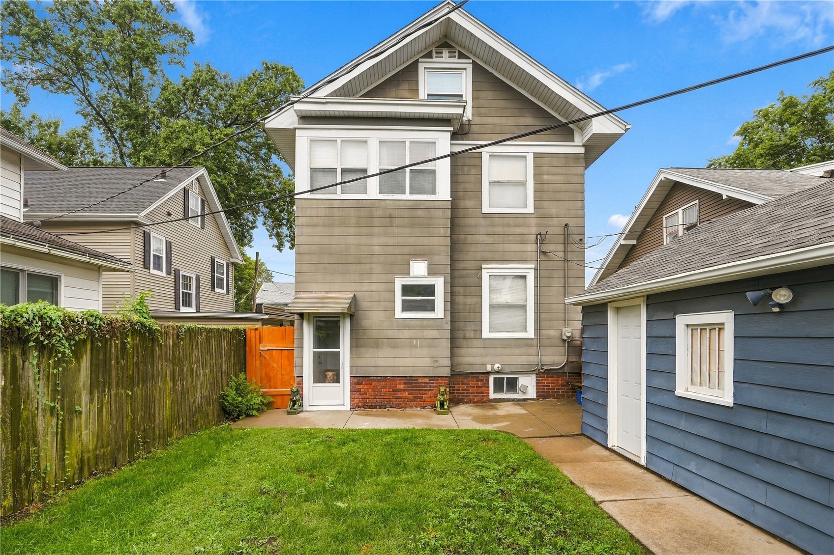 352 20th Street SE Cedar Rapids IA 52403