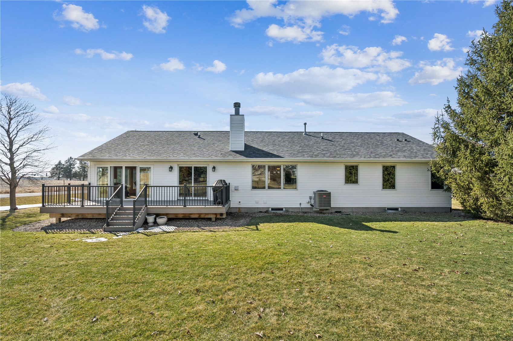 110 B Street NE Walford IA 52351
